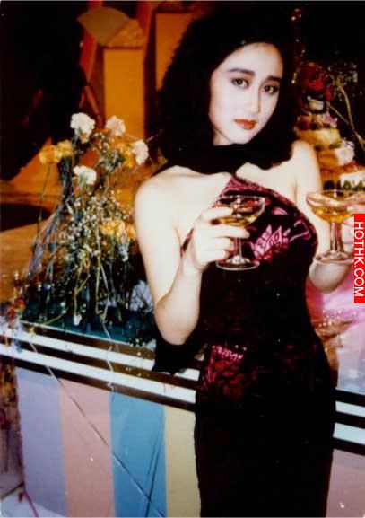 李連杰老婆「利智」今年已經53歲！看起來卻不到30歲！太驚人了！ ...