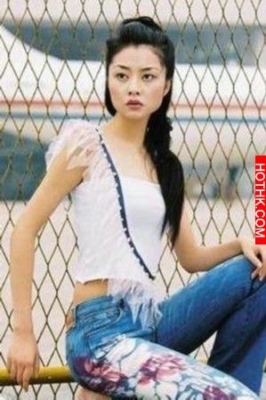 昆凌基本上臉上都動過，但老公周杰倫面對記者追問，竟屌回了一句話讓記者臉垮掉...！ ...