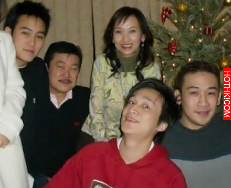 女神趙雅芝三個兒子曝光，每個都帥到沒天理！！！