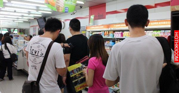 大陸客攻佔小7大鬧：袋子送我！店員淡定神回...中國大媽崩潰！ ...