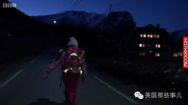 被遺棄在紙箱內的雙胞胎，一念之差，分隔在世界兩端...