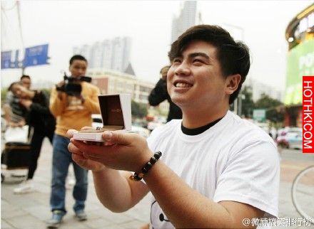 他把女神從50kg一路養到90kg，肥宅用盡心機求婚結果竟然是...