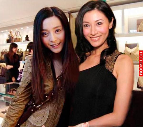 女星圈流傳著一個「潛規則」—不能跟范冰冰合照！！否則你看，連章子怡也杯具了... ...
