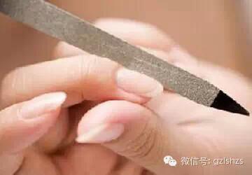 驚呆了！原來挖耳屎、剪指甲、打噴嚏...對身體最有害！弄好不會致命的！99%的人竟然都 ...