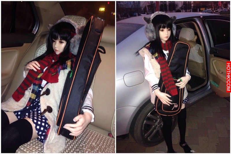 一個男人和他的“充氣娃娃女朋友”一起生活的故事.....太重口味了！真人活不下去啊... ...