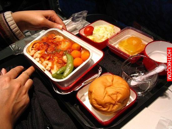 為什麼總覺得飛機餐淡而無味？