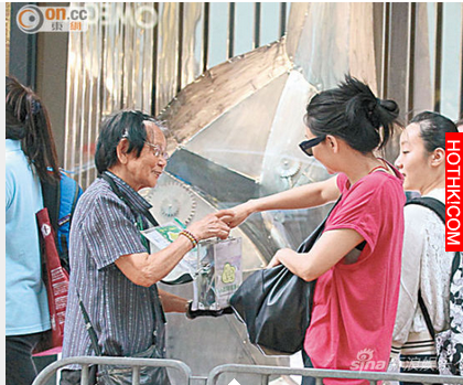 邱淑貞人美身材好，卻被媒體拍到這一幕！我傻眼了！！！