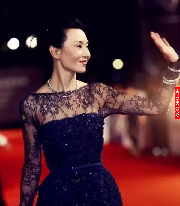 太恐怖！51歲張曼玉日前出席活動，模樣嚇壞眾人！