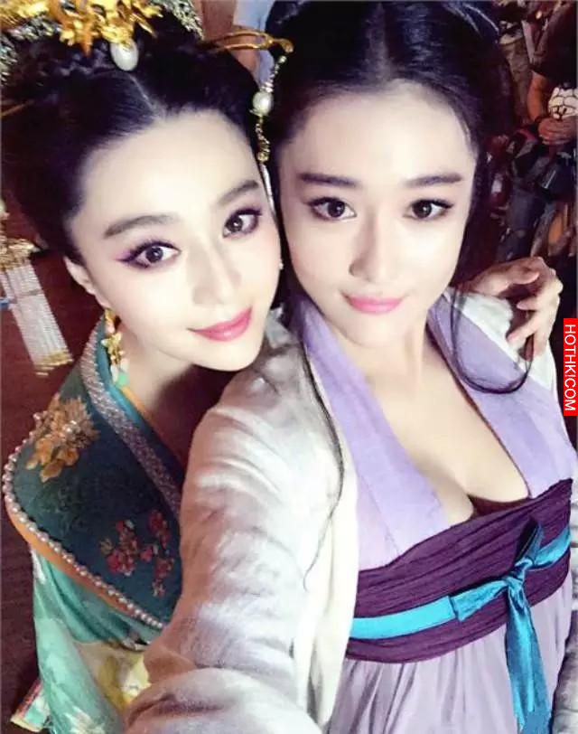 跟范冰冰合照沒有被秒成渣渣的...只有她了!!!