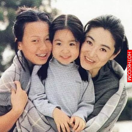 只怪老公基因太強大！林青霞的女兒竟然長得這麼特別？！