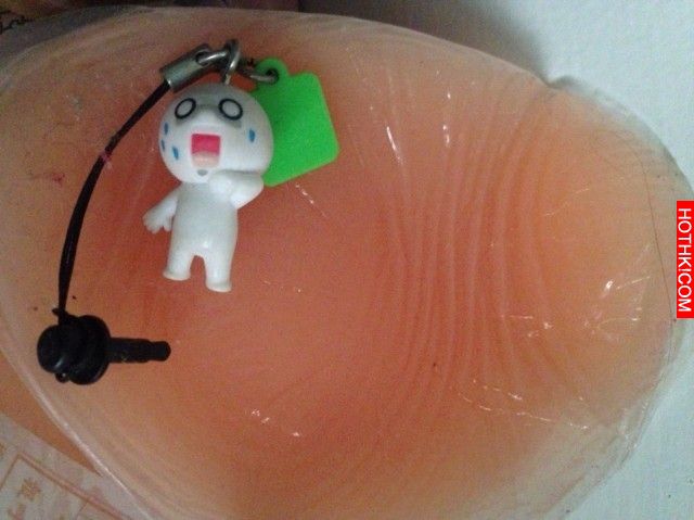 女友Nu Bra底下的秘密！！當我摳起來後......也太驚恐了吧！！！ ...