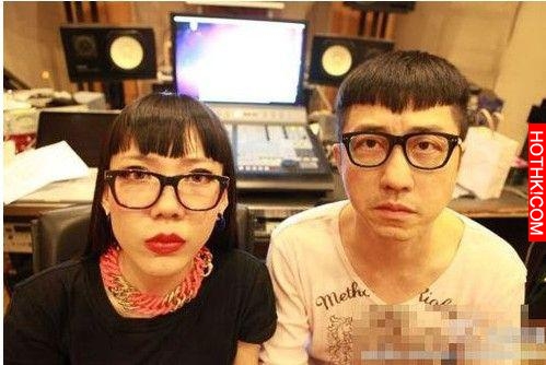 相差31歲不礙事吳莫愁公佈戀情 ，庾澄慶極有可能是戀愛對象，當初離婚內幕也被扒出 ...