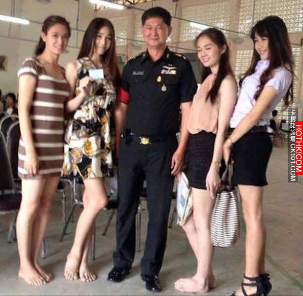 聽說泰國兵役抽籤就是素人「正妹」走紅現場，於是趕緊去看了下… ...