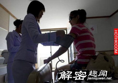 泰國兵役抽籤現場驚現絕美人妖！天阿。。「她」當兵誰受的了。。 ...