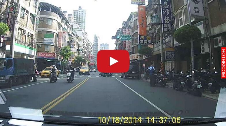 目睹車禍瞬間　男童怒：「爸爸停啦！」聽了相當震撼阿...