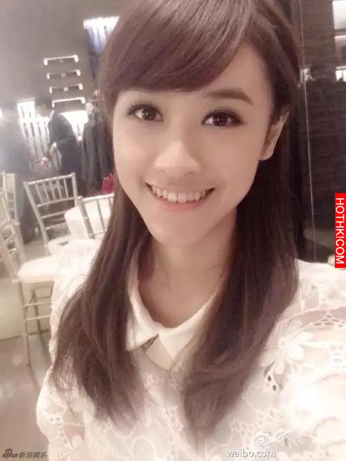 F.I.R.阿沁趕上熱潮當爸啦！和小14歲嫩妻一起挑女兒衣，樂喊：… ...