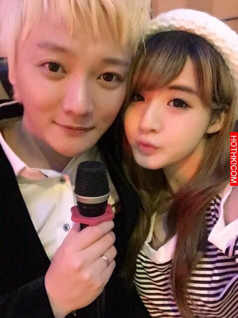 F.I.R.阿沁趕上熱潮當爸啦！和小14歲嫩妻一起挑女兒衣，樂喊：… ...