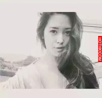 F.I.R.阿沁趕上熱潮當爸啦！和小14歲嫩妻一起挑女兒衣，樂喊：… ...