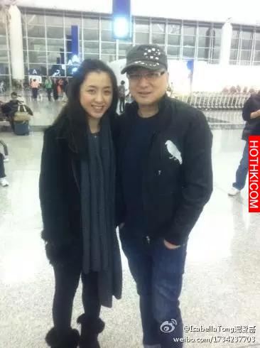 F.I.R.阿沁趕上熱潮當爸啦！和小14歲嫩妻一起挑女兒衣，樂喊：… ...