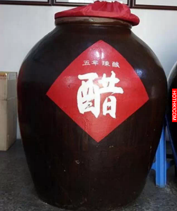 神！「清紗窗」居然只需要一張便宜的紙....絕不沾手！20個過年大掃除必備的清潔小竅門 ...