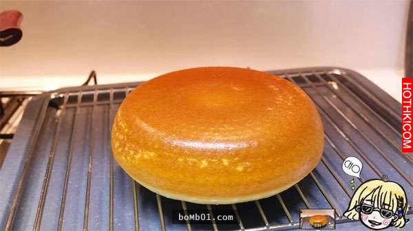完全不用烤箱！只要牛奶雞蛋奶油麵粉，就做出香噴噴有名的長崎卡斯提拉蛋糕！超好吃一 ...