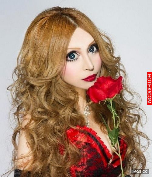 日本女整形了30多次，現在的樣子讓人無法直視阿.....