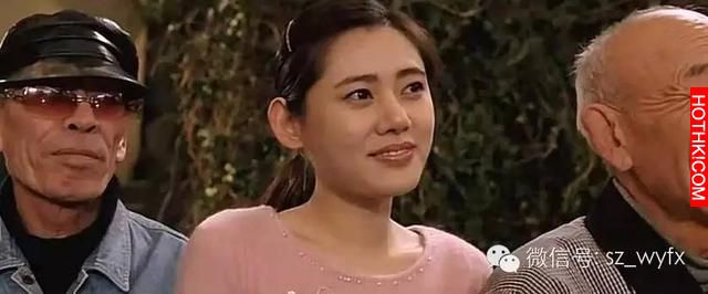 妹妹年幼時溺水而亡，媽媽罵她：“為什麼死的那個不是你？”，長大後卻為賺學費拍裸照 ...