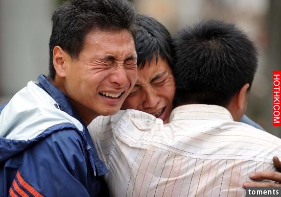 爹留下一對玉鐲給我跟哥，但都不告訴我們藏哪！死前，爹比出手勢讓我們找到「它」！帶 ...