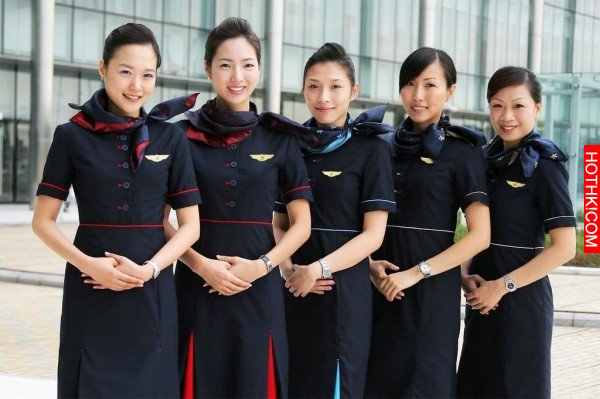 世界各國空姐大PK！ 馬來西亞空姐被批：看到都想吐！阿富汗「回教徒」空姐竟然敢穿成 ...