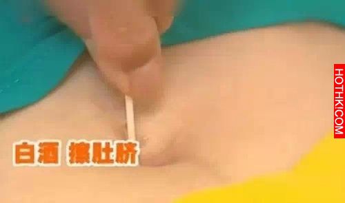 女友便祕跟「腸胃科醫生」男友訴苦，想不到醫生男友竟然叫女友做「這種事」...這太過 ...