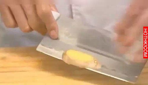 女友便祕跟「腸胃科醫生」男友訴苦，想不到醫生男友竟然叫女友做「這種事」...這太過 ...