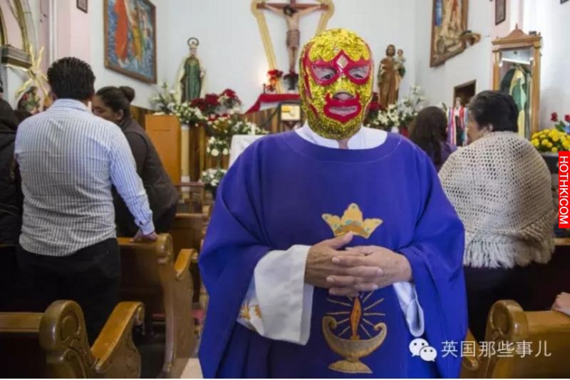 他晚上都會戴上面具走上摔跤場！但到白天了他「脫下面具」的驚人身分讓全世界都震撼了 ...