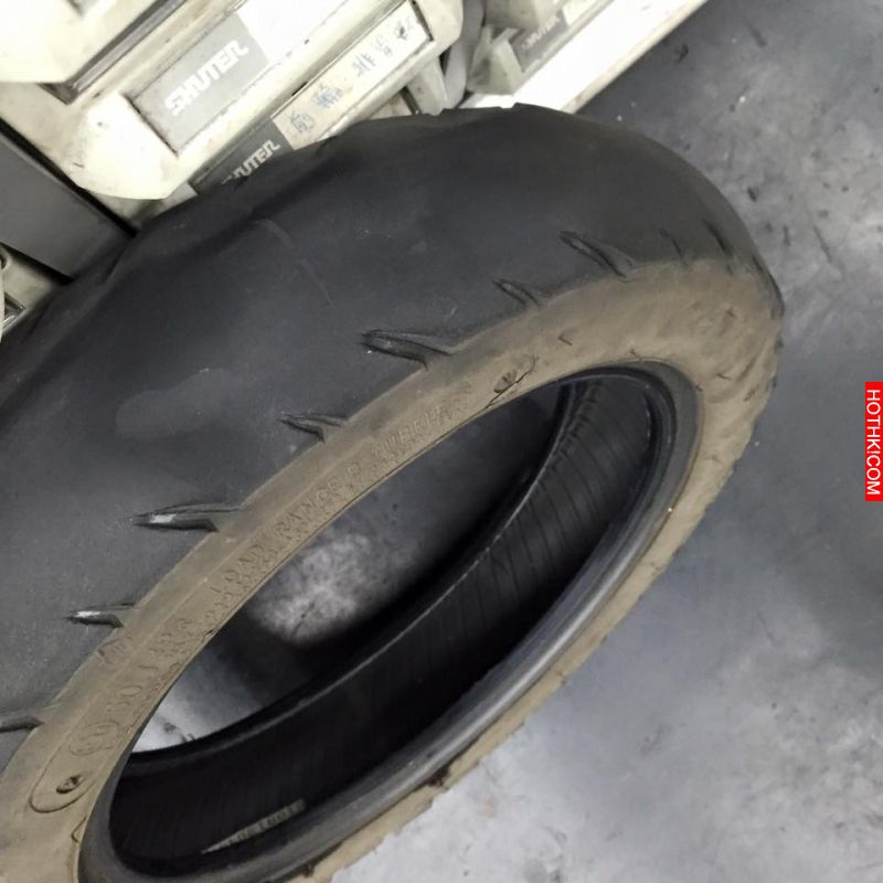 機車行老闆幫經濟困難的阿婆換新胎故意只收200塊，隔天阿婆卻給了讓他超感動的東西… ...