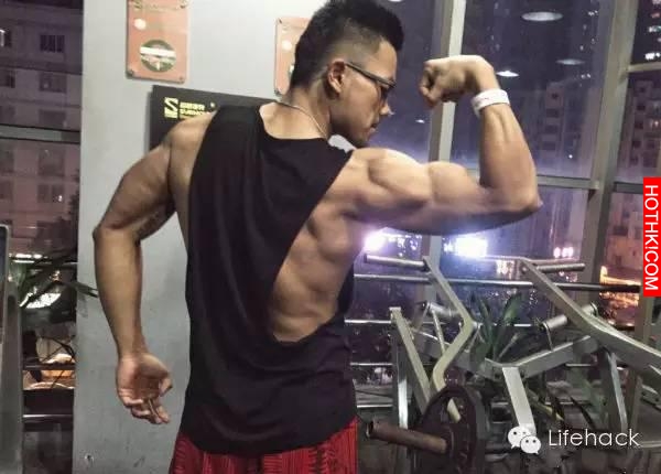 你只看到他們的肌肉，卻沒看到他們的雙手！