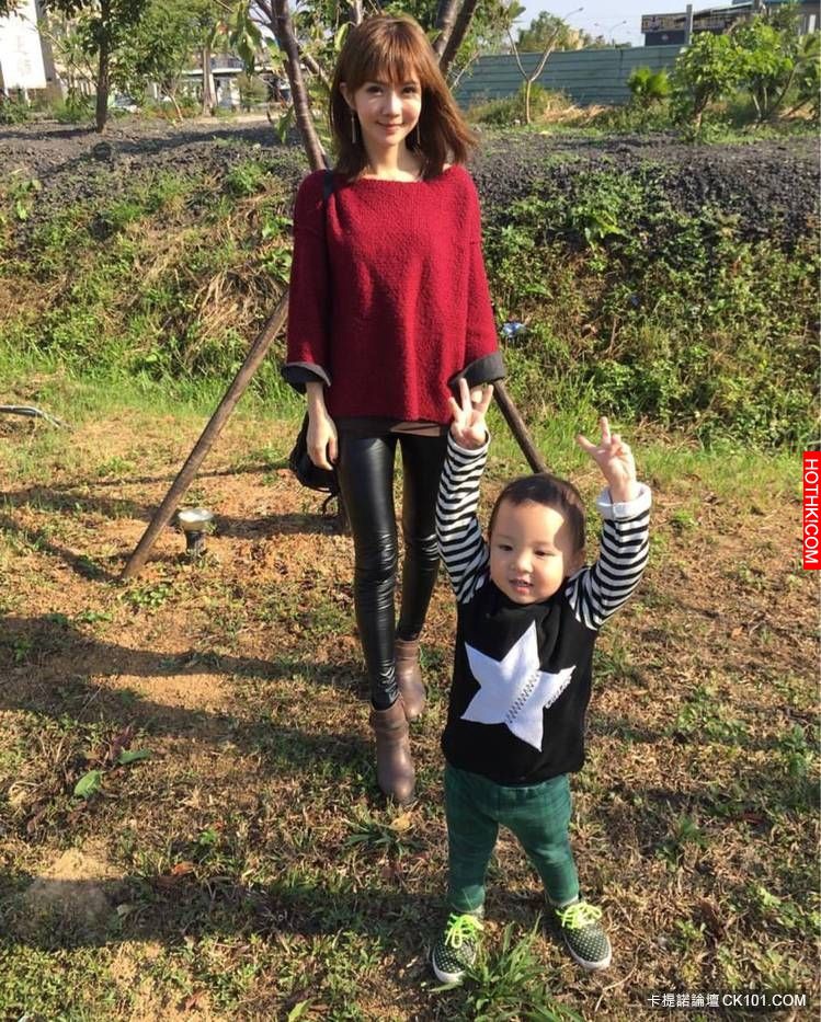 最強人妻空姐！都當媽了身材還如此不科學？網友羨慕推：老公要常檢查腰和腎... ...