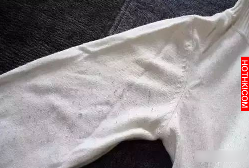 又學了一招！洗碗的海綿居然可以對毛衣這樣用....這招簡直是毛衣救星阿！！ ...