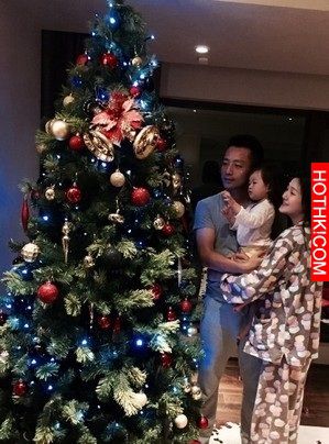 大S首曝光孕照！全家福亮點竟然是大Ｓ的臉，連小Ｓ都嚇壞：這下巴也太尖了吧 ...