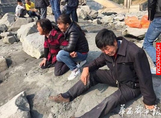 兒子跳河身亡，老太太沒錢打撈兒屍體...放了幾天後的變化竟然...真是太可憐了！ ...
