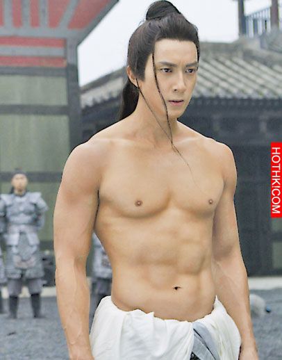 來看看「頭不對身」的明星～最後一個也太。。。