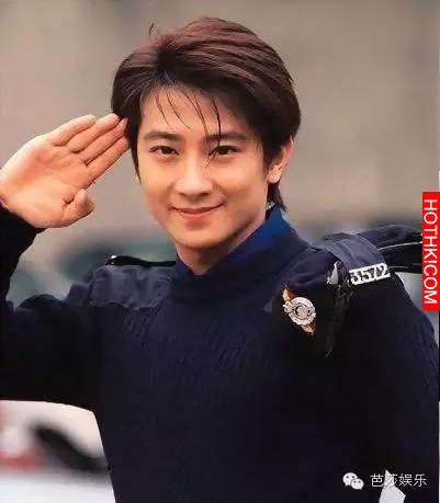 曾風靡萬千少女，卻用6年守護一人，一代男神孫耀威過得如此低調卻幸福！
