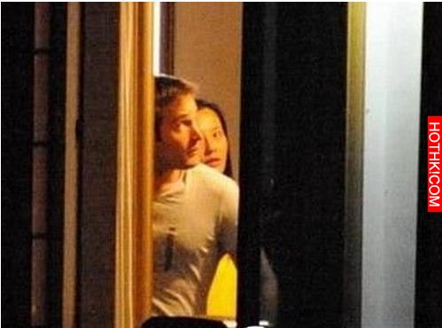 她是北京小妞，苦情女王，頭婚兩年睡不到五次，再婚嫁外國猛男