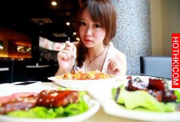 他帶女友回家被老爸說她沒緣當我們家媳婦，老爸的話不久得到印證
