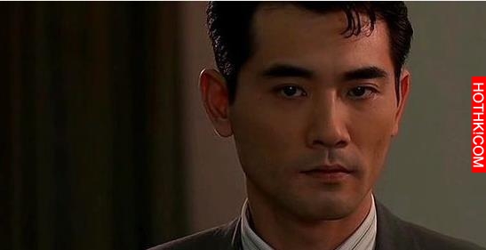 他曾是空少，32歲出道，顏值爆表演技精湛，年過半百卻孤家寡人