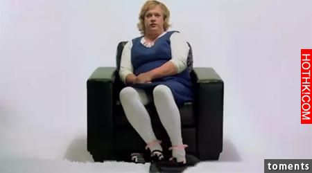 一名52歲的大叔，做變性手術後竟離奇返老還童，成6歲女孩還被收養，過著＂這種＂生活！