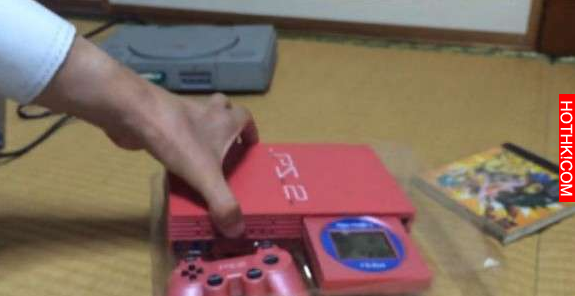 日本網友為只花300日圓買來的「PS2」遊戲機做開箱，打開後所有人傻眼到眼珠都掉出來了 ...
