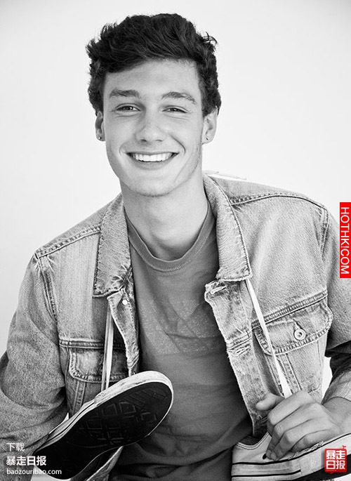 19歲遊民無意間做了這件事，被兩位超模看上！！一生就此改變… ...