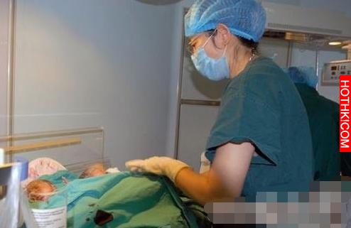 實拍四胞胎的懷孕全過程，四胞胎的肚子太震驚，偉大的母親辛苦了