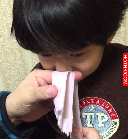 小孩不愛吸鼻器直接擤鼻涕又容易脫皮，這才發現日本媽媽的「一分鐘吸鼻大法」實在是必 ...