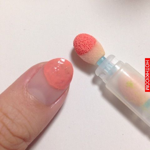 做指彩跟蓋印章一樣簡單？一根眼影棒就能完成的美哭指彩教學│妞新聞 ...