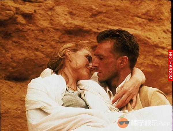 你以為他只是《哈利波特》中負責嚇唬人的伏地魔，其實他的演技超乎你的想像！